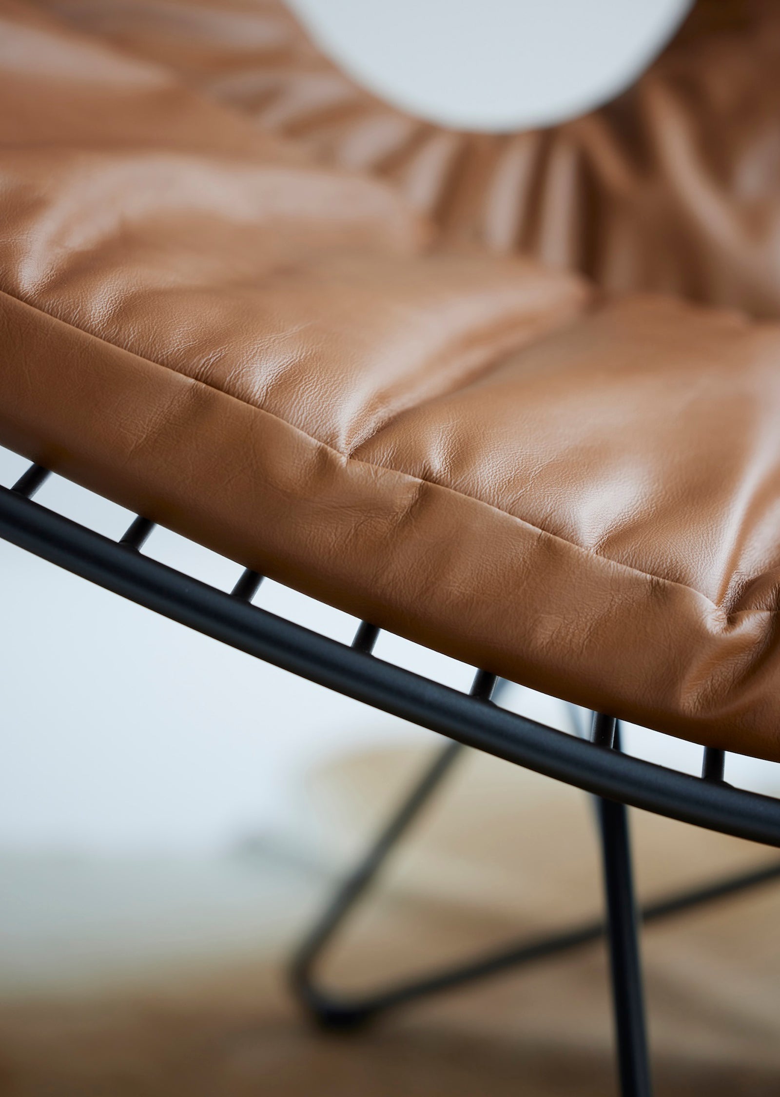 Wire Lounger
