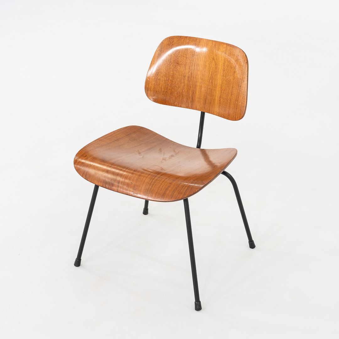 DCM Chair