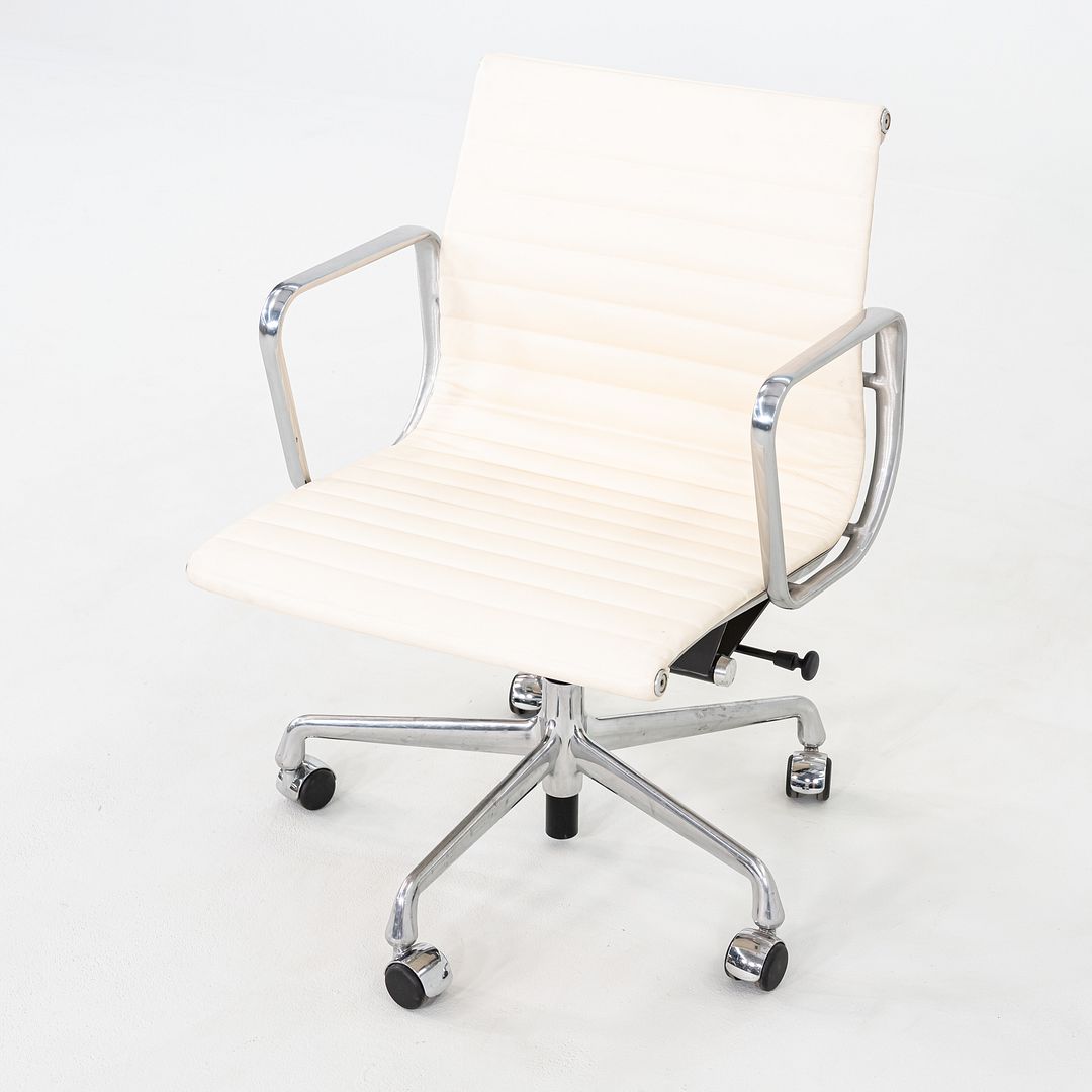 Aluminum Group Management Desk Chair, Model EA335