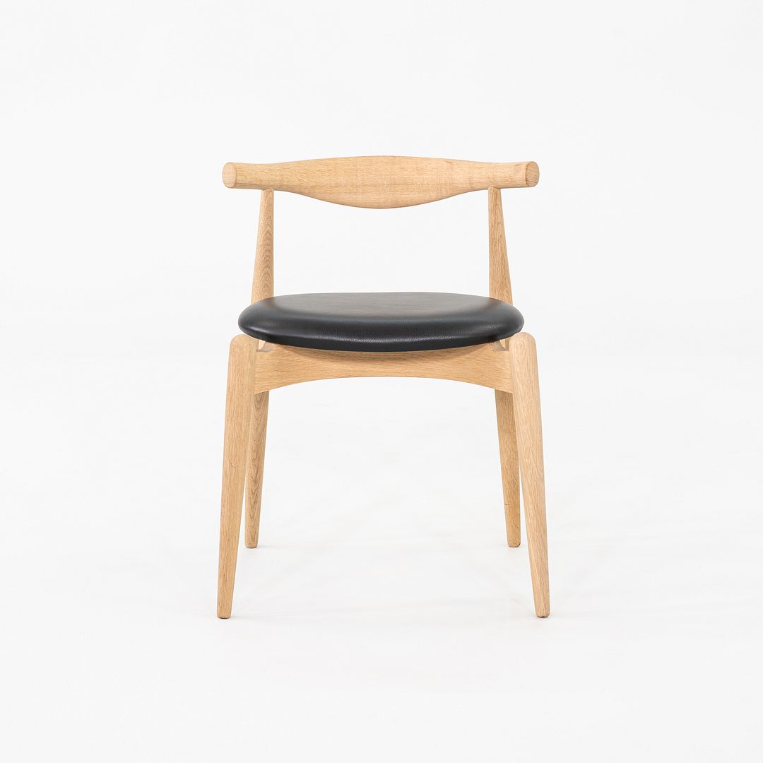 CH20 Stacking Chair