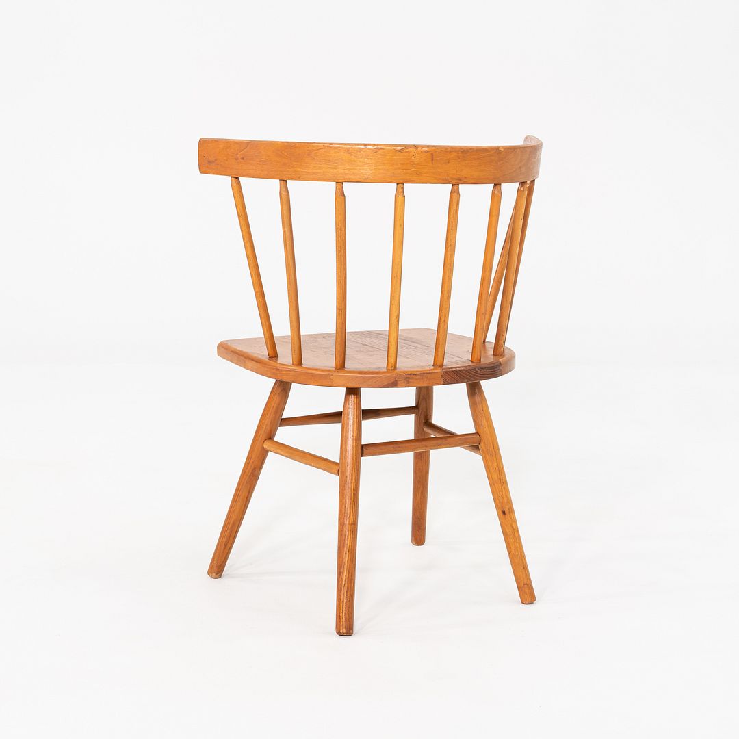 N19 Straight Chair