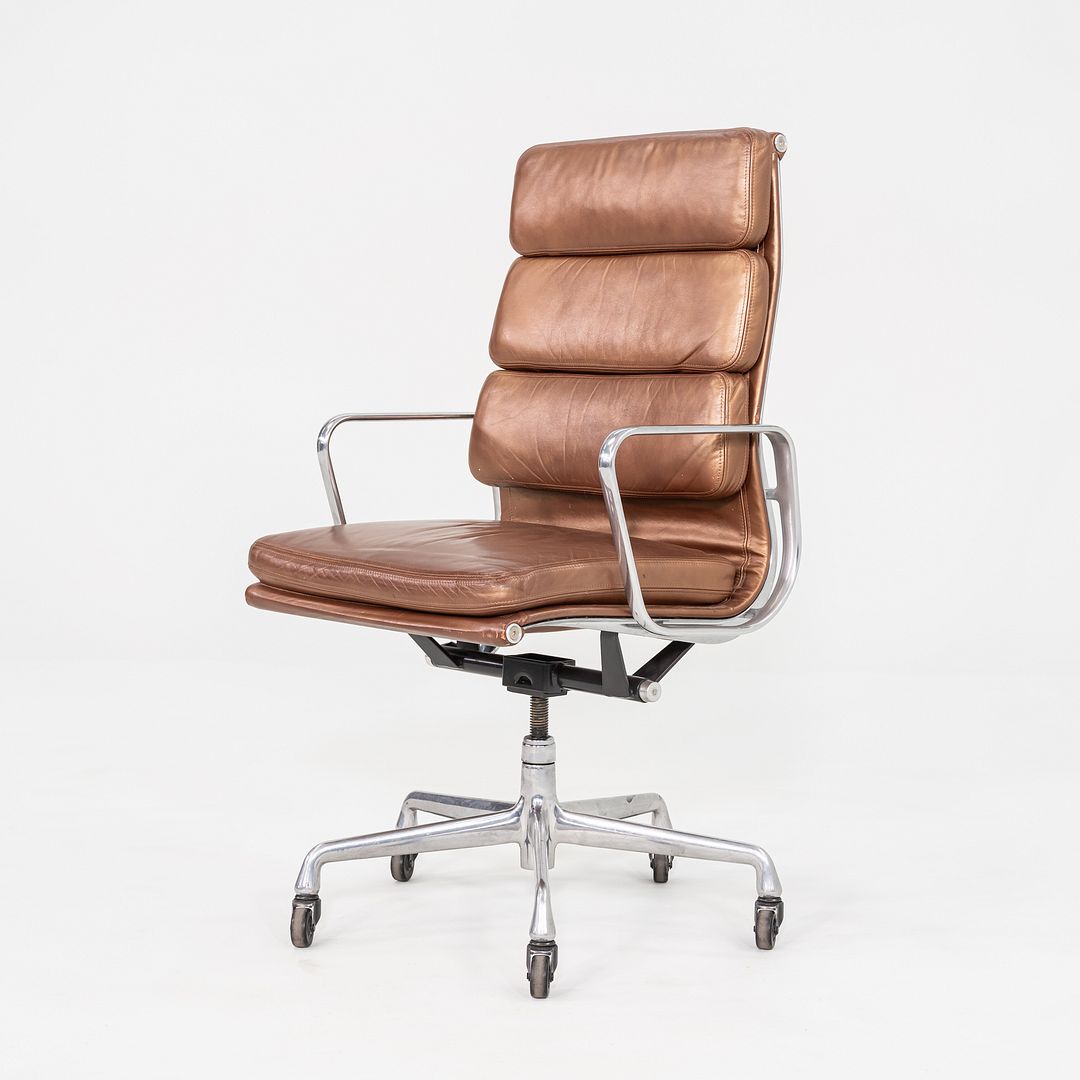 Soft Pad Executive Desk Chair, Model EA437