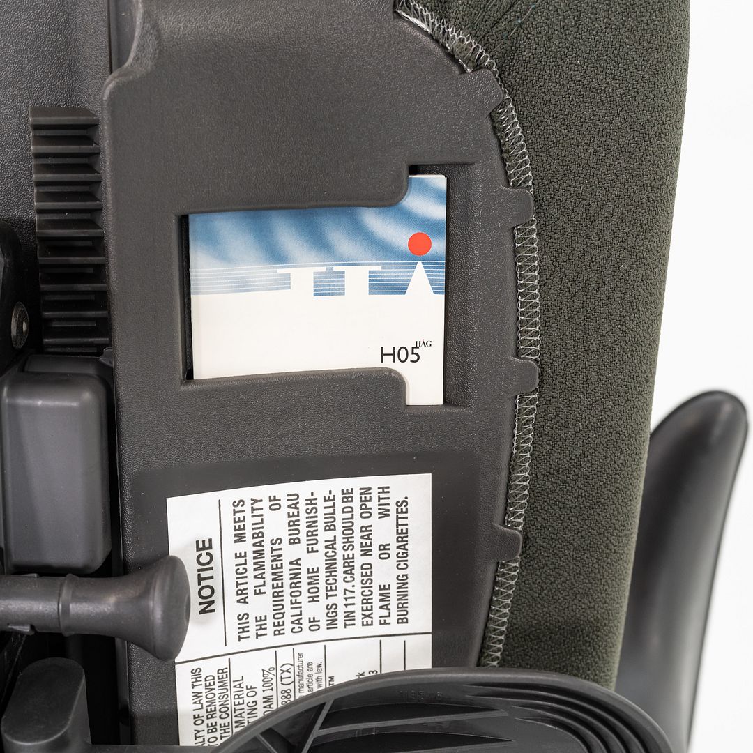 H05 Desk Chair