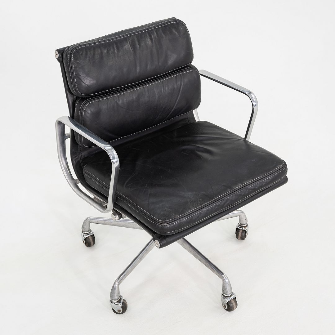 Soft Pad Management Chair, EA435