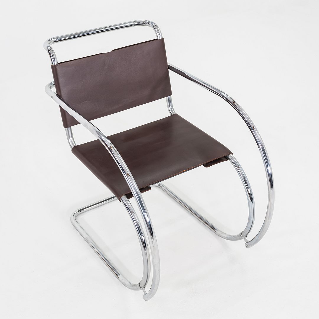 MR20 Armchair