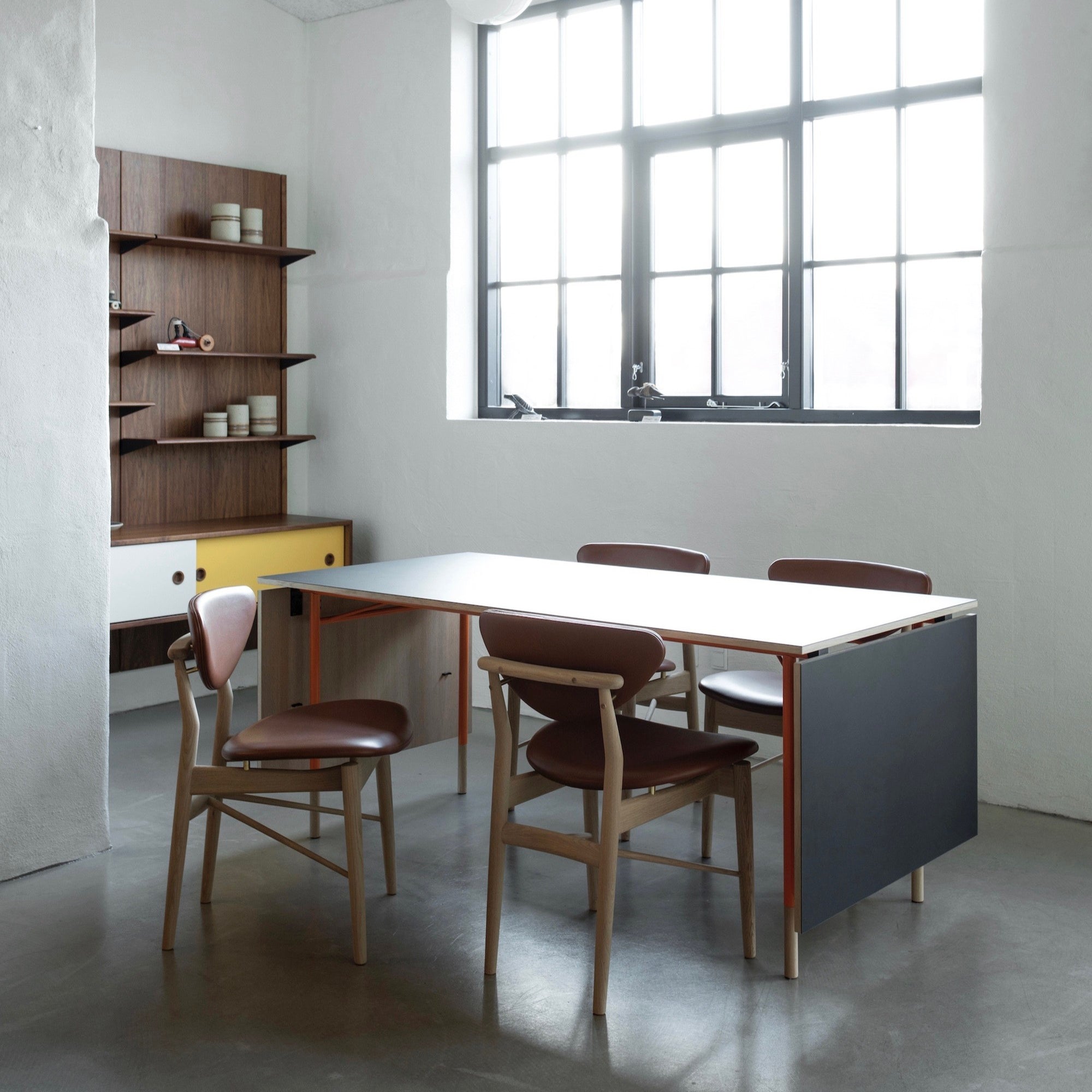 Nyhavn Dining Table