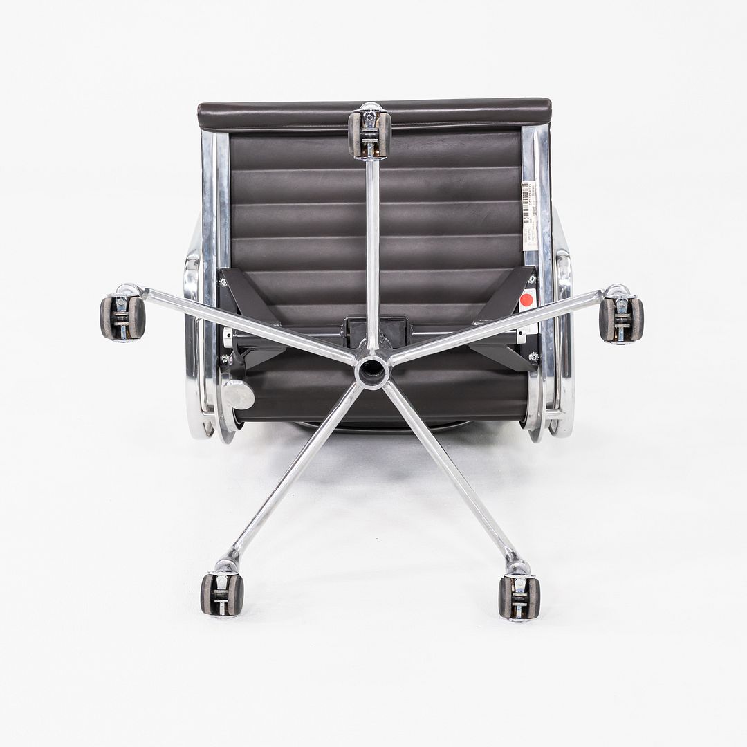 Aluminum Group Management Desk Chair, Model EA335
