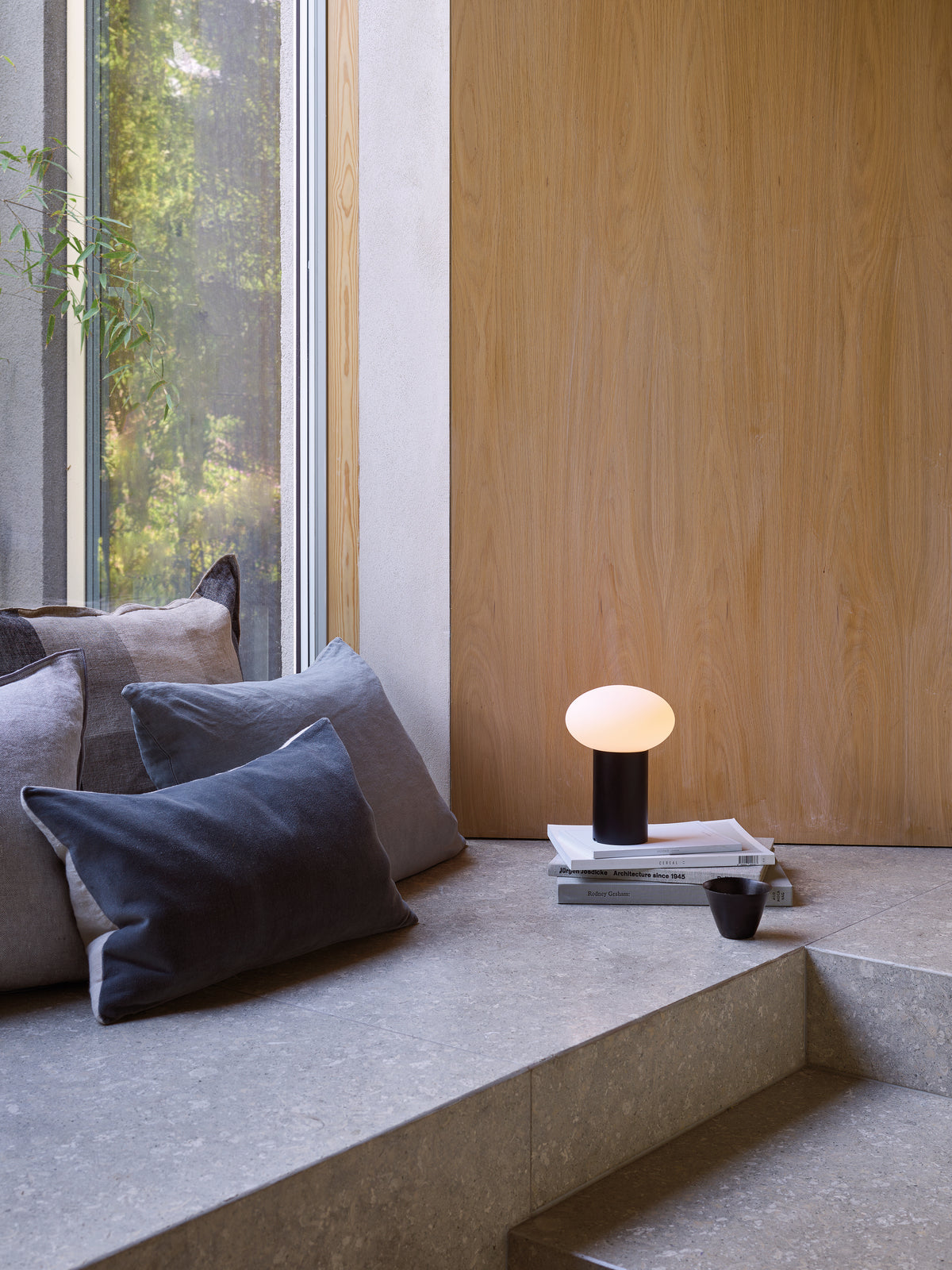 Zeppo Portable Lamp
