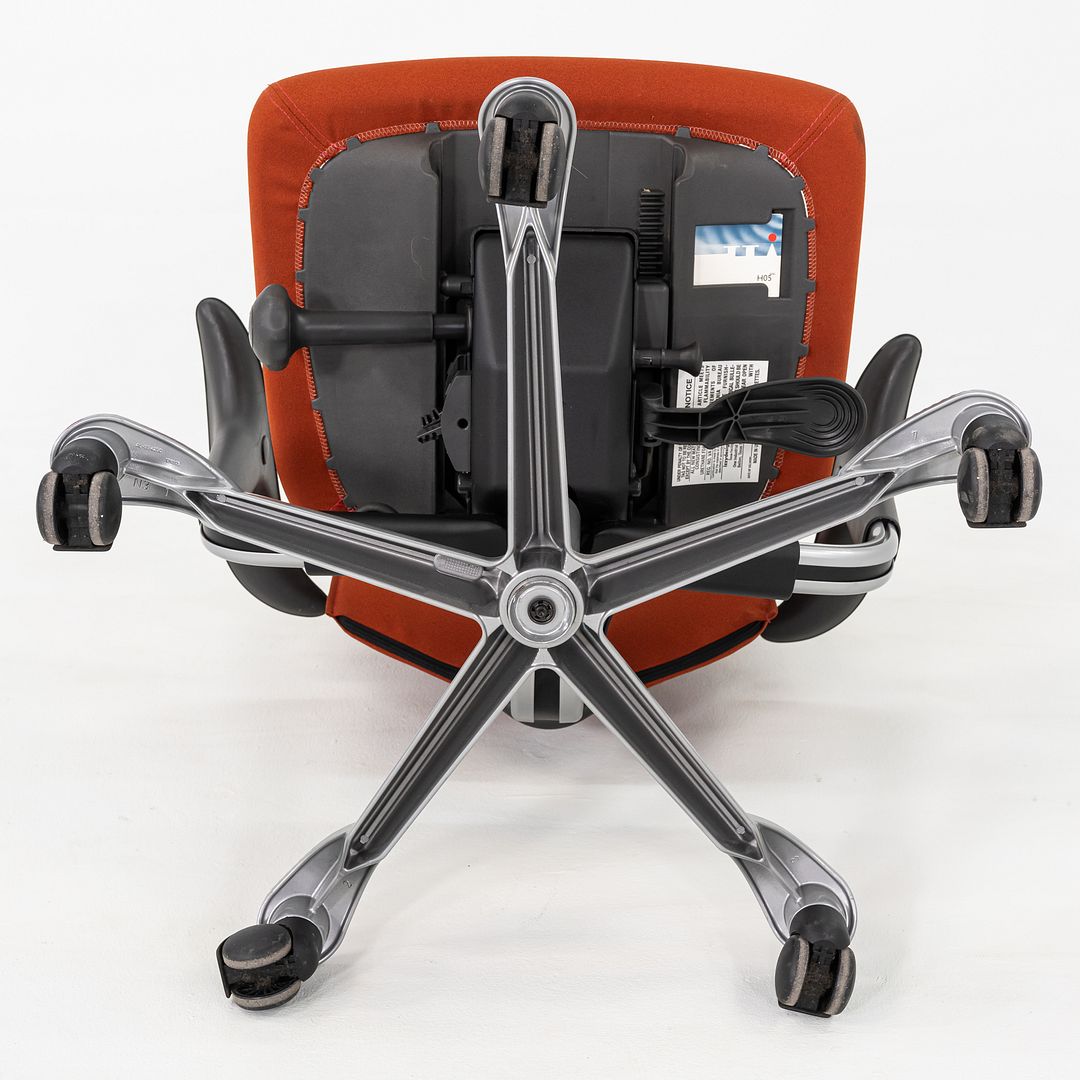 H05 Desk Chair