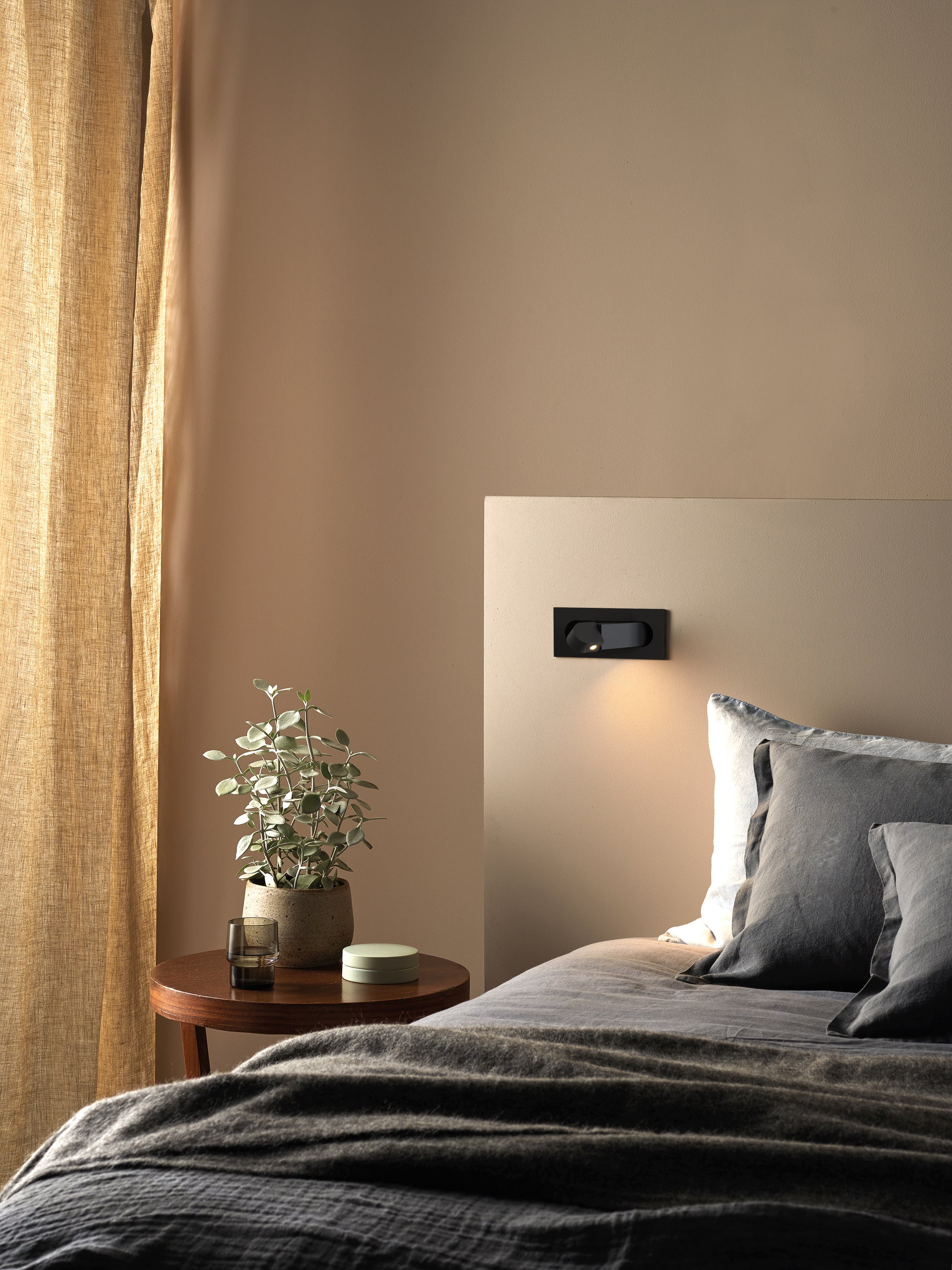 Digit Wall Lamp