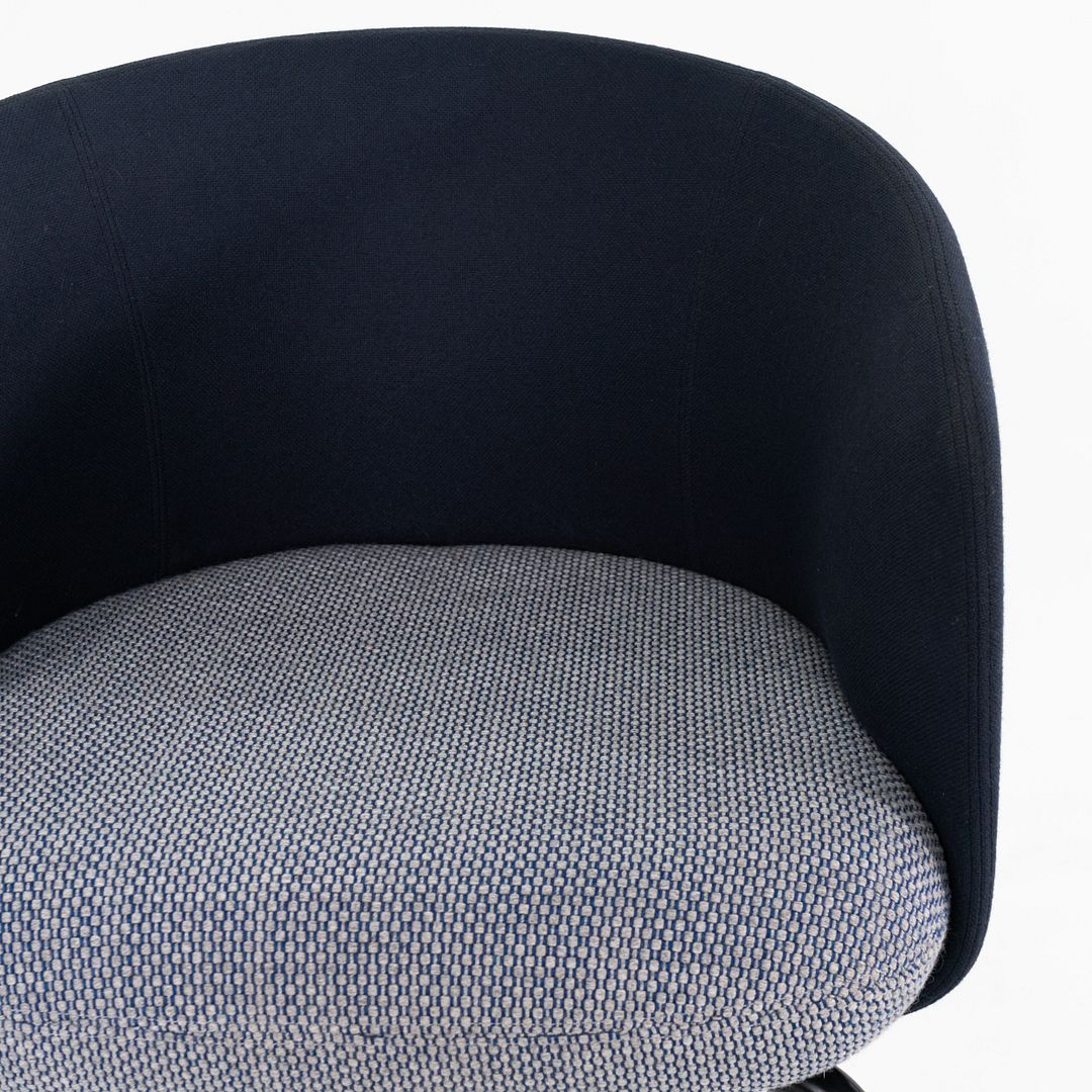 Nest Bar Stool