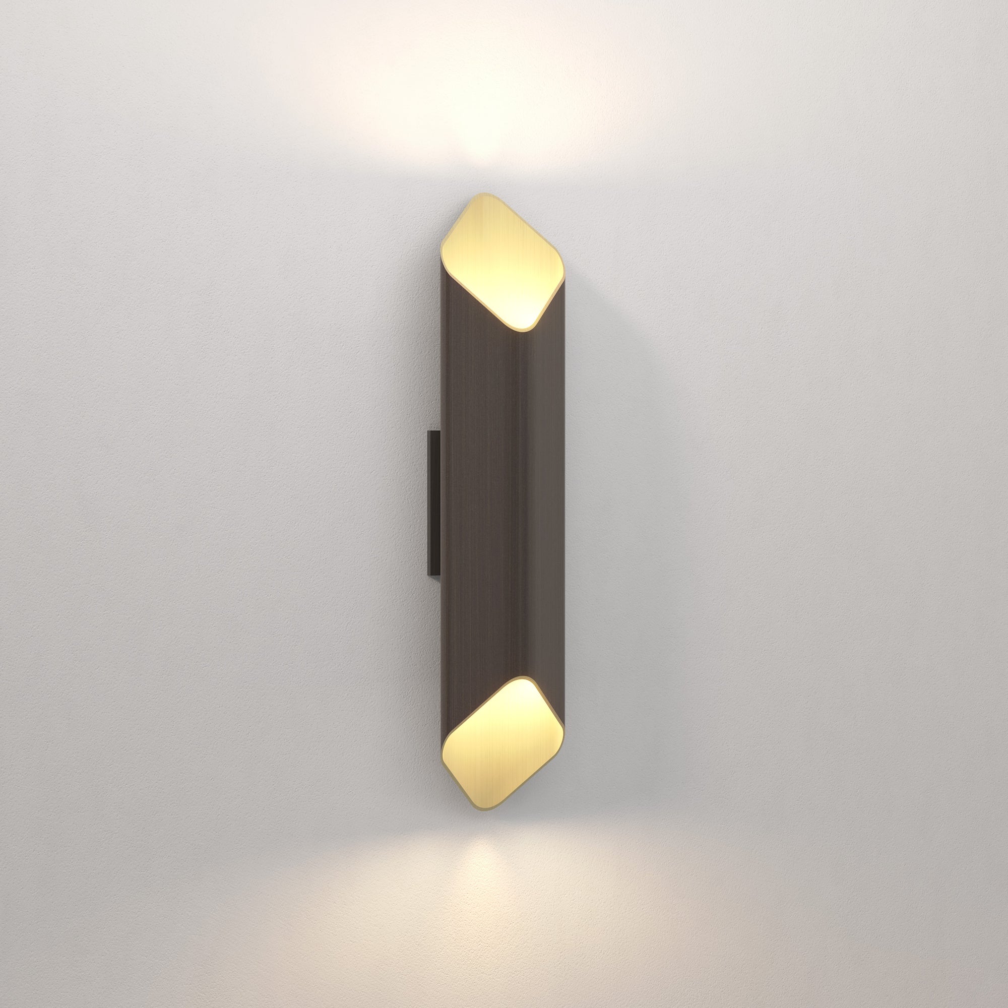 Ako Wall Lamp