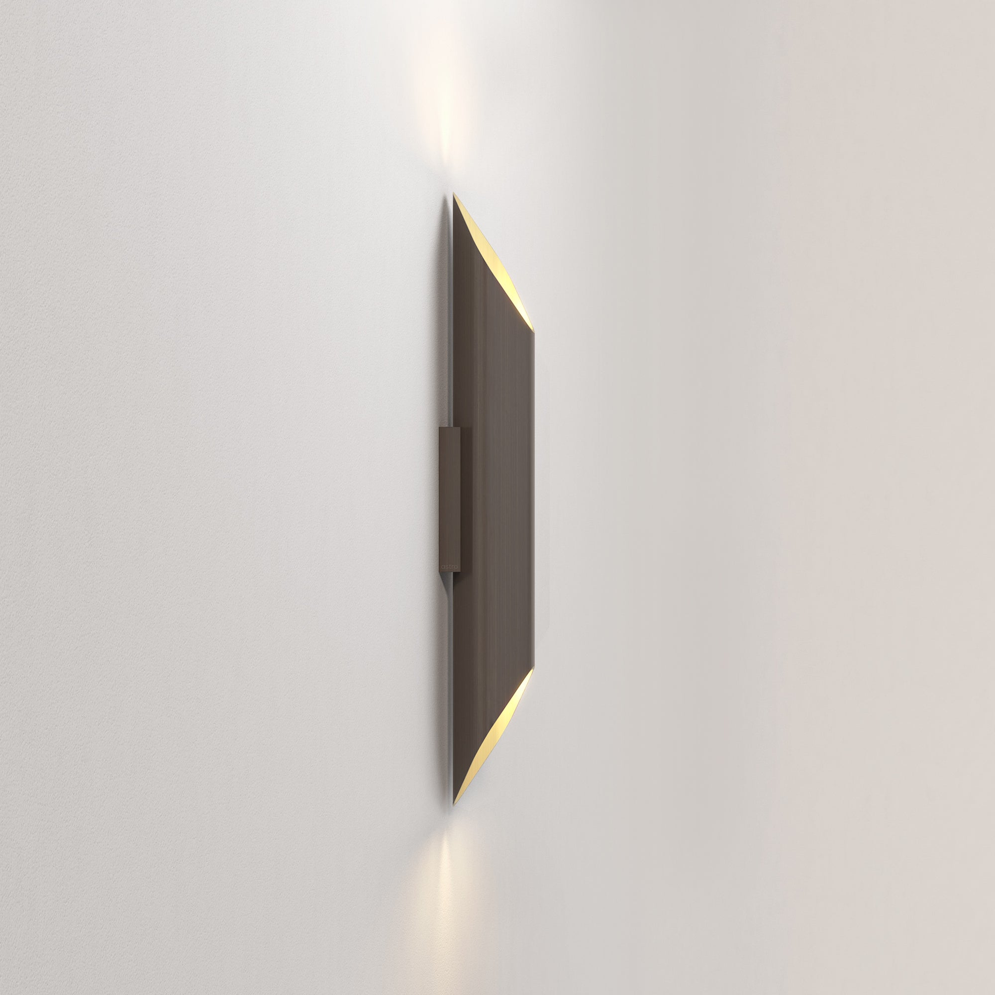 Ako Wall Lamp