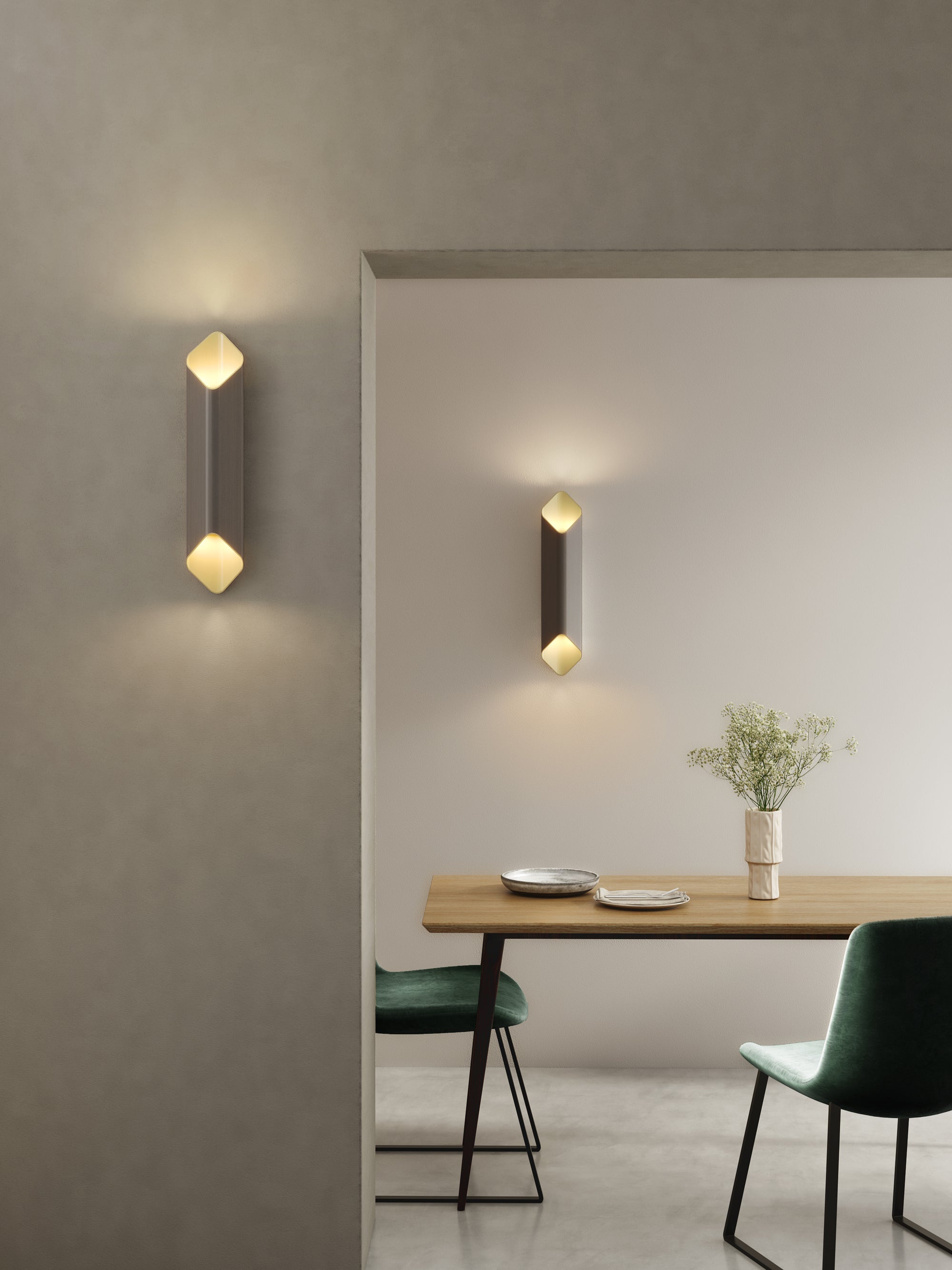 Ako Wall Lamp