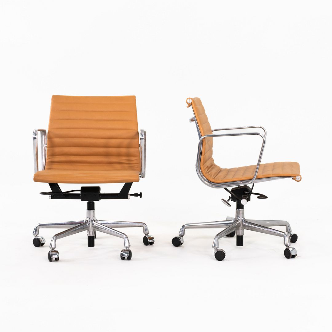 Aluminum Group Management Chair, EA335