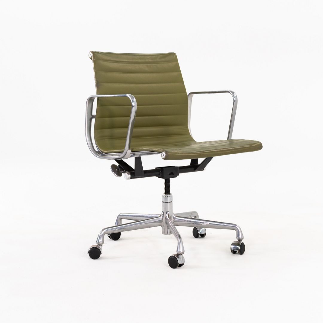 Aluminum Group Management Desk Chair, Model EA335
