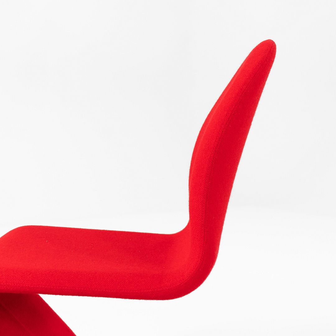 System 1-2-3 Dining Chair Standard - Round Base
