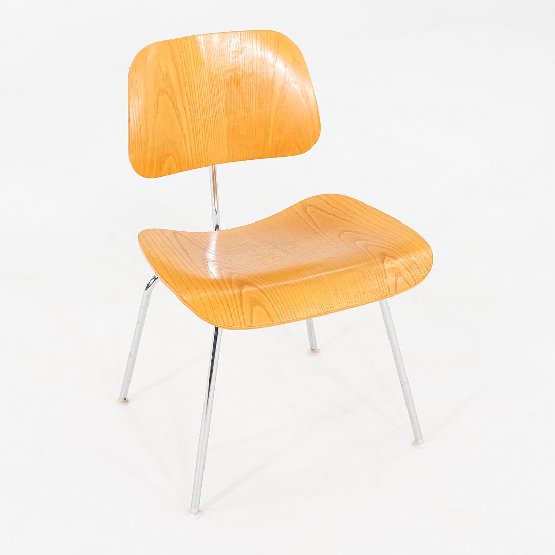 DCM Chair