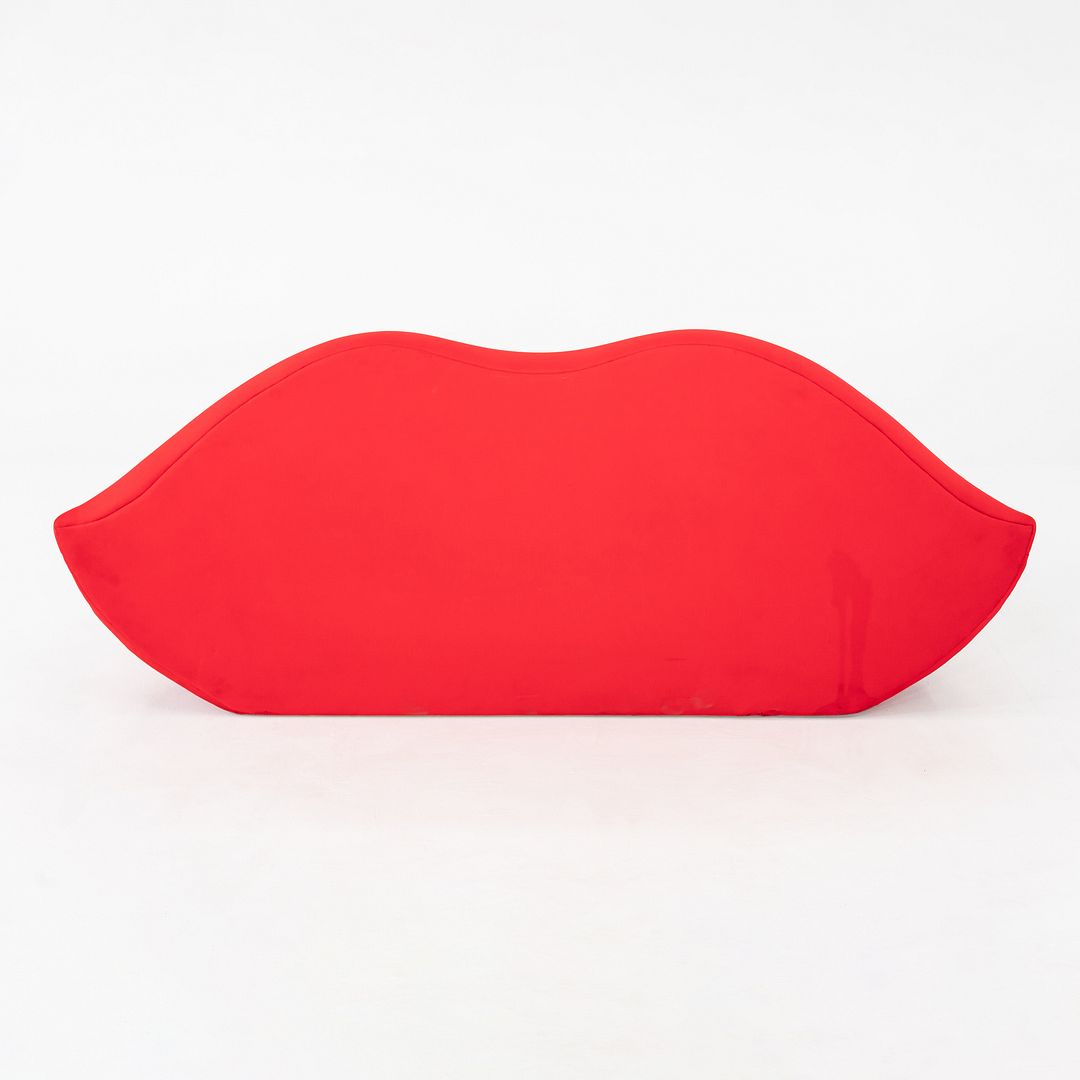 Lips Sofa