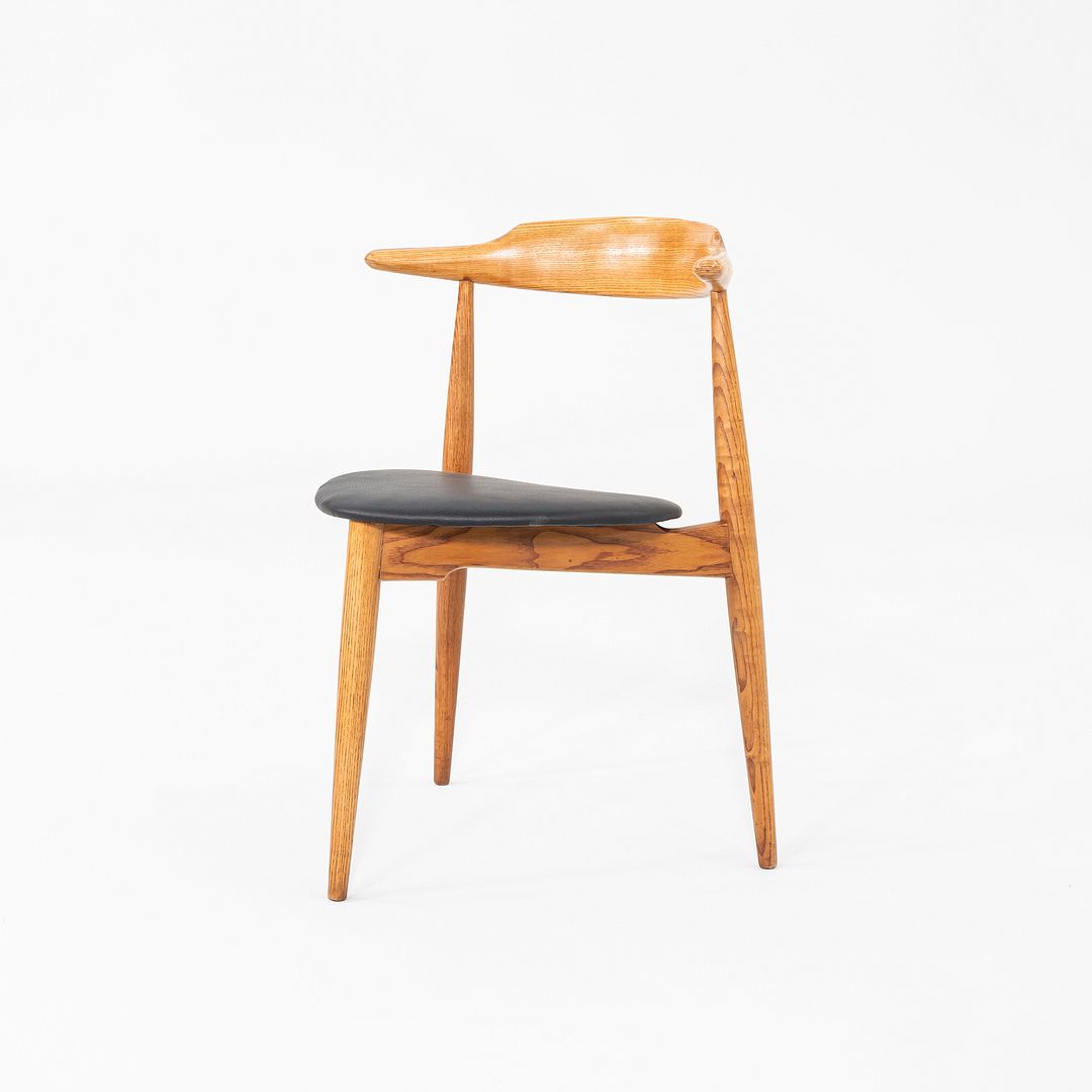 FH4103 Heart Chair