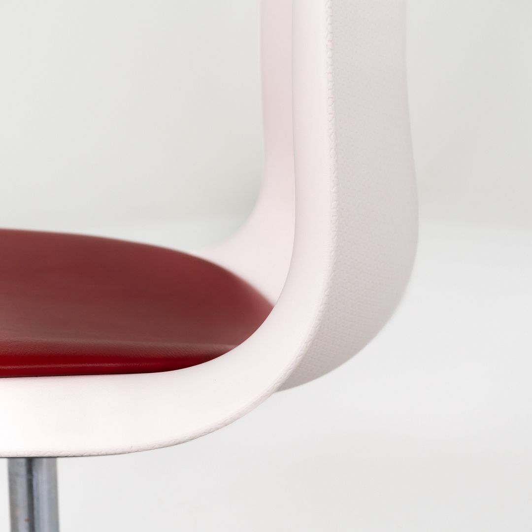 SixE Swivel Desk Chair