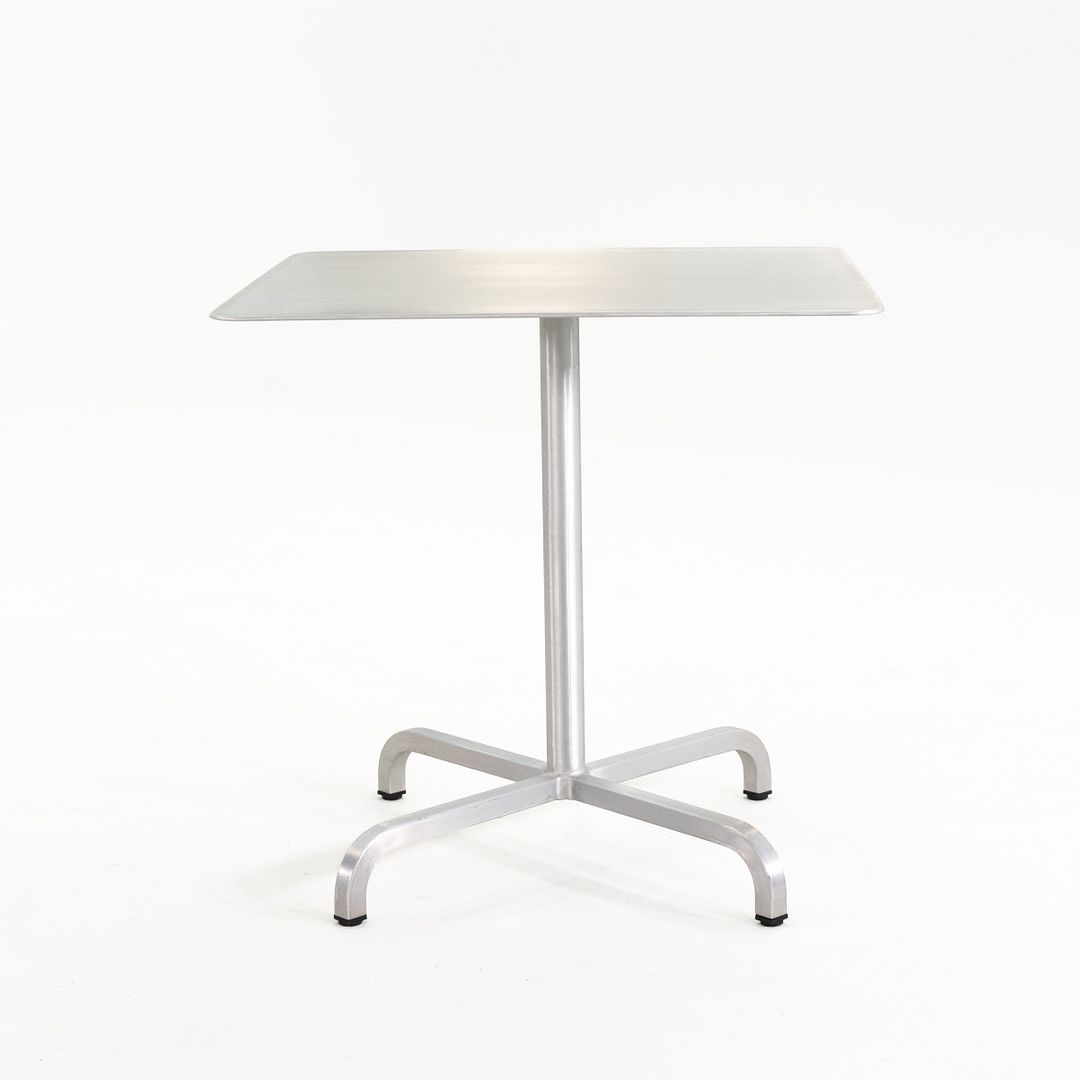 20-06 Cafe / Dining Table