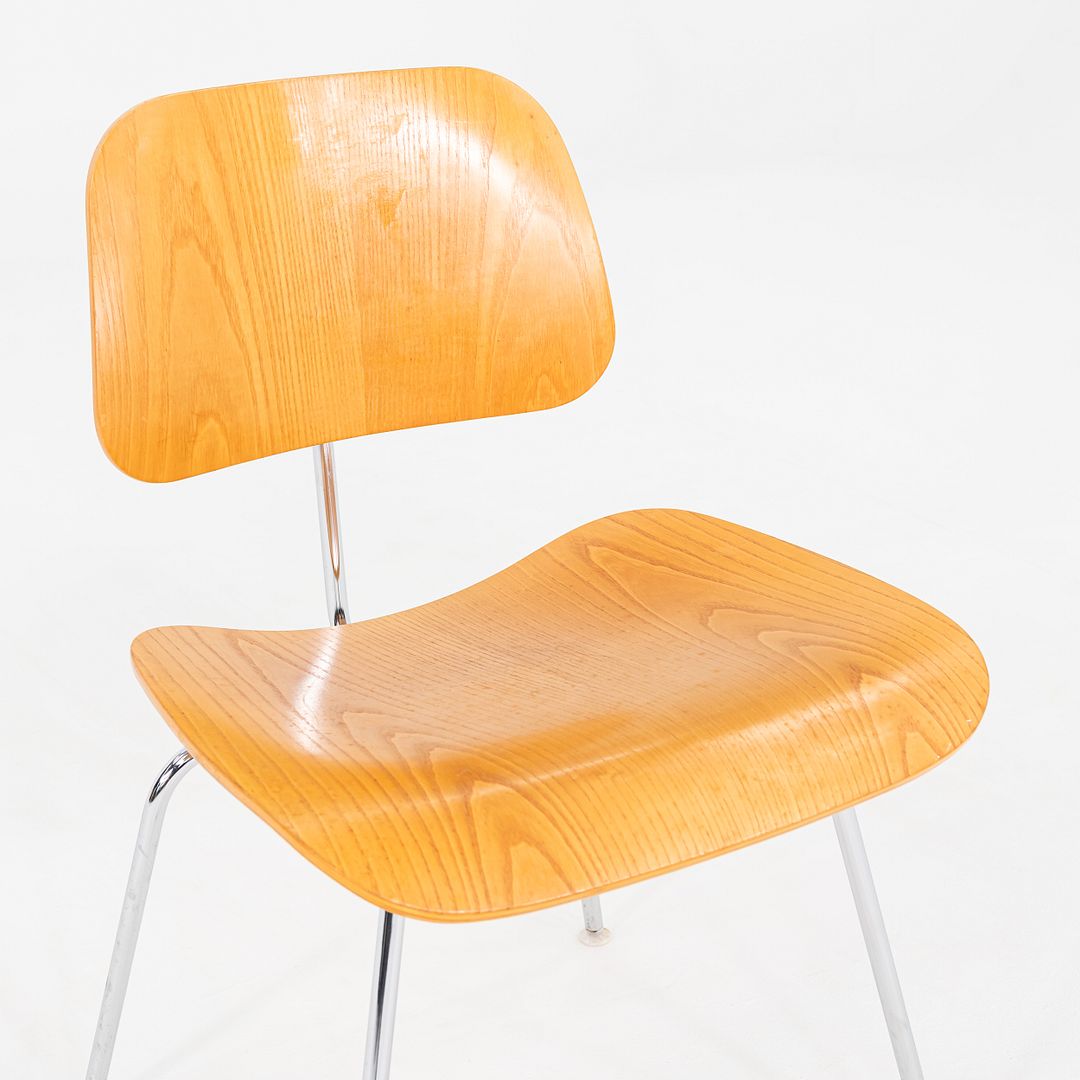 DCM Chair