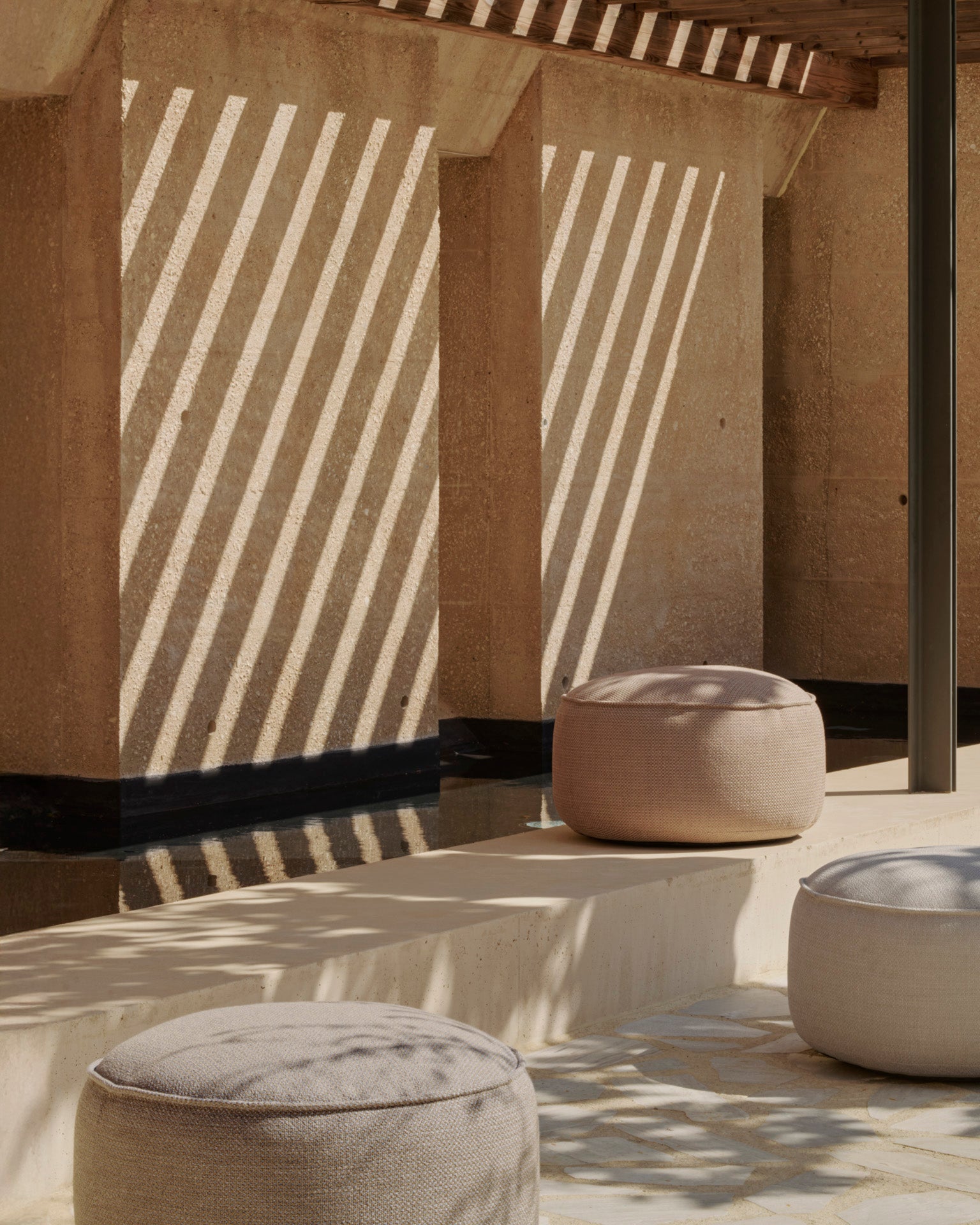 Donut Pouf — Outdoor
