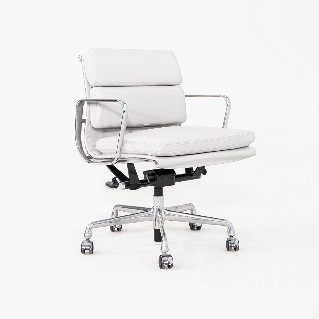 Soft Pad Management Desk Chair, EA435
