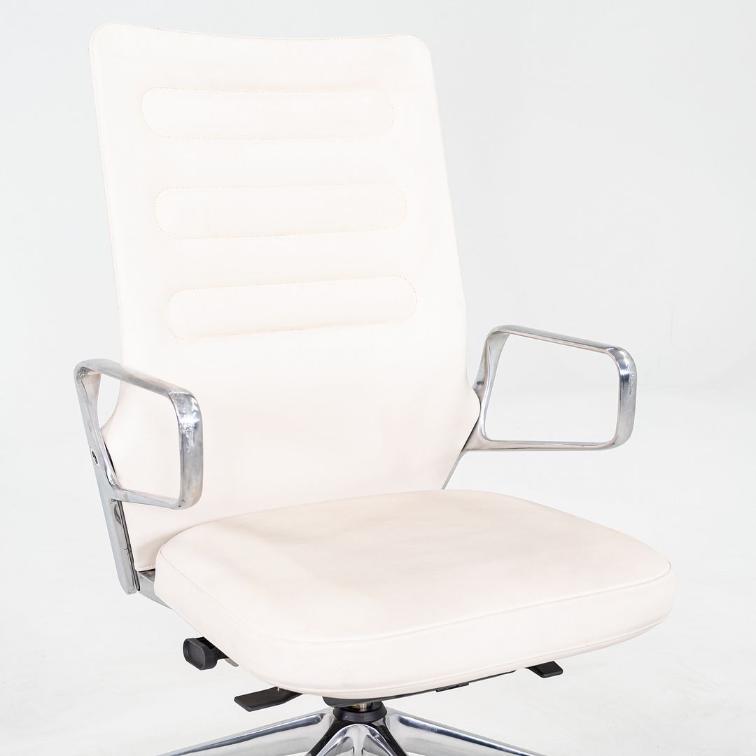 AC 5 Desk Chair
