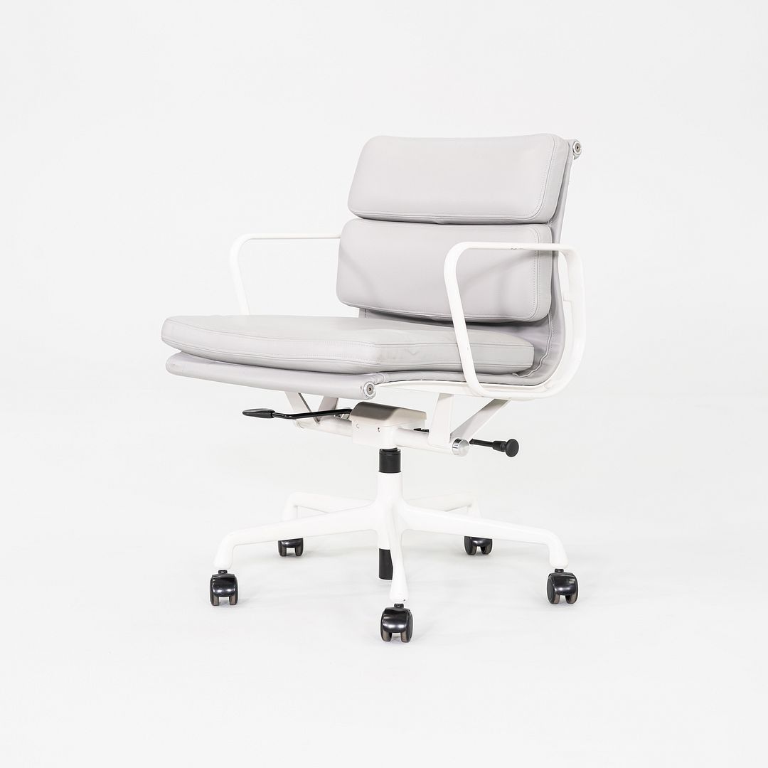 Soft Pad Management Desk Chair, EA435