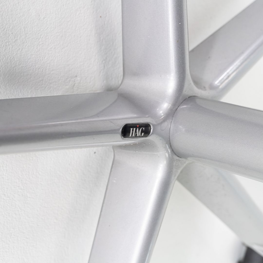 H05 Desk Chair