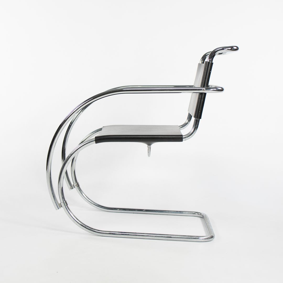 MR10 and MR20 Chairs