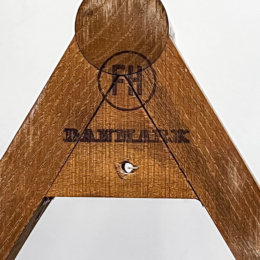 FH4104 Heart Chair