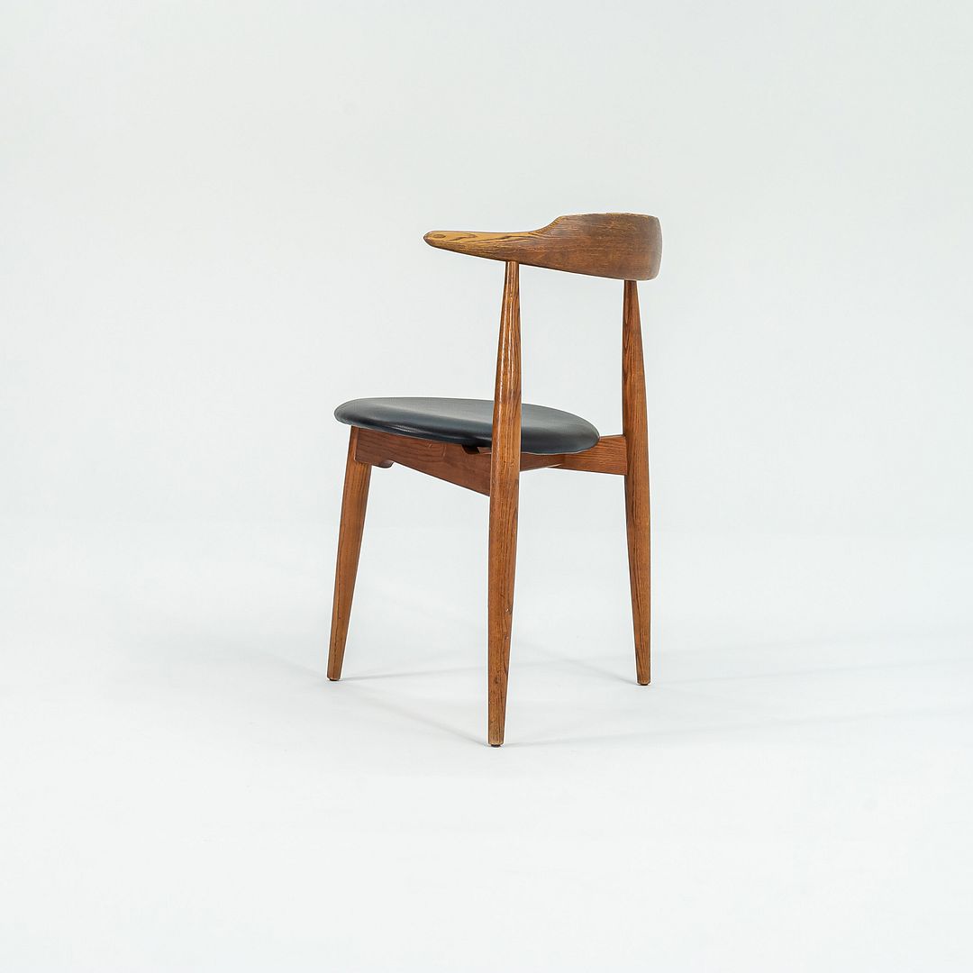 FH4104 Heart Chair