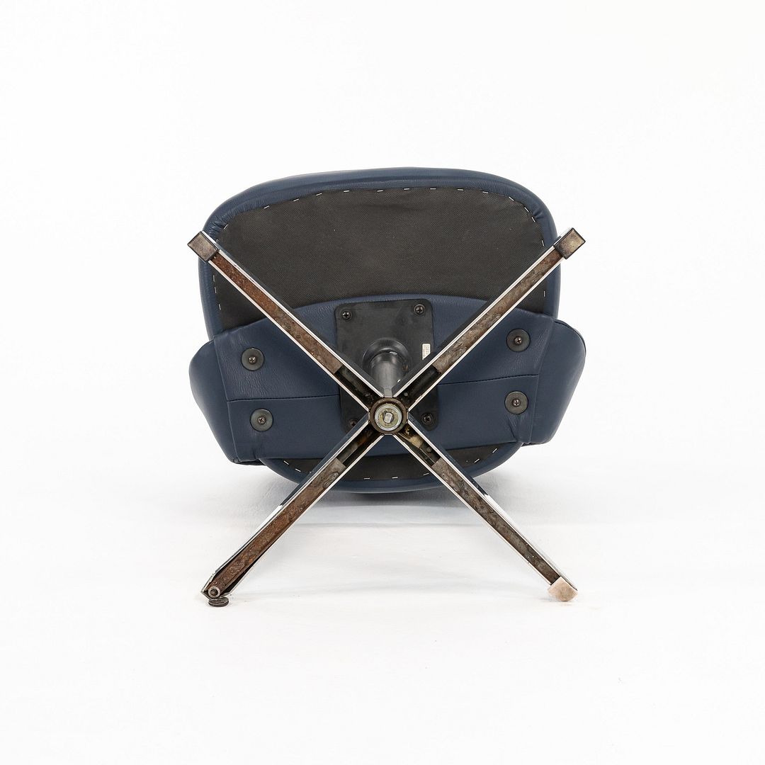 Saarinen Armless Executive Pedestal Chair