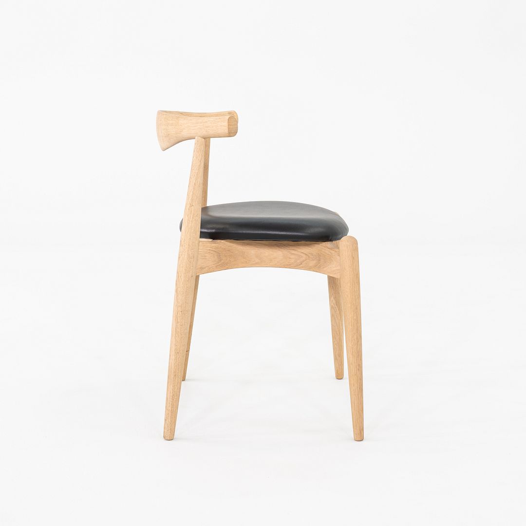 CH20 Stacking Chair