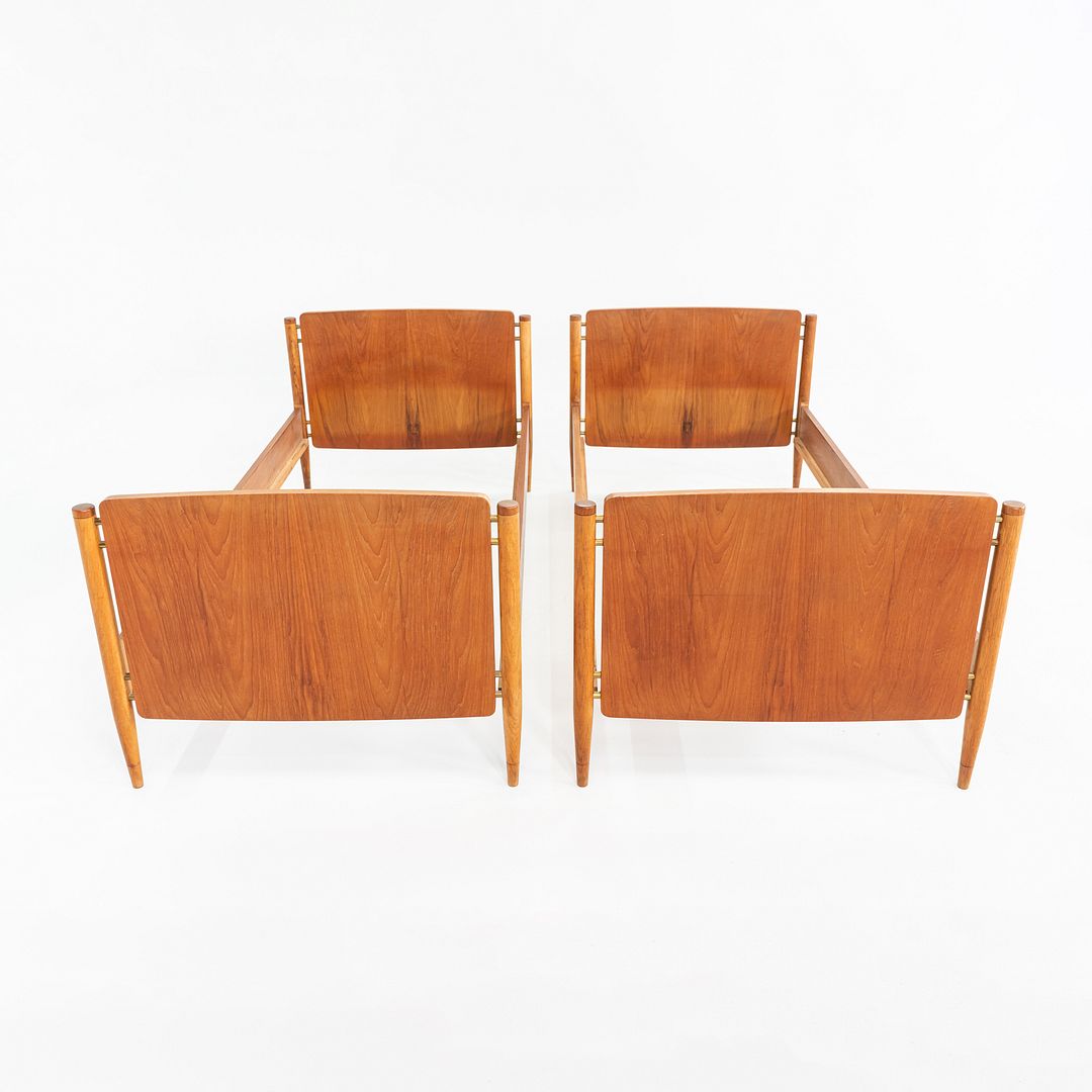 Twin Bed