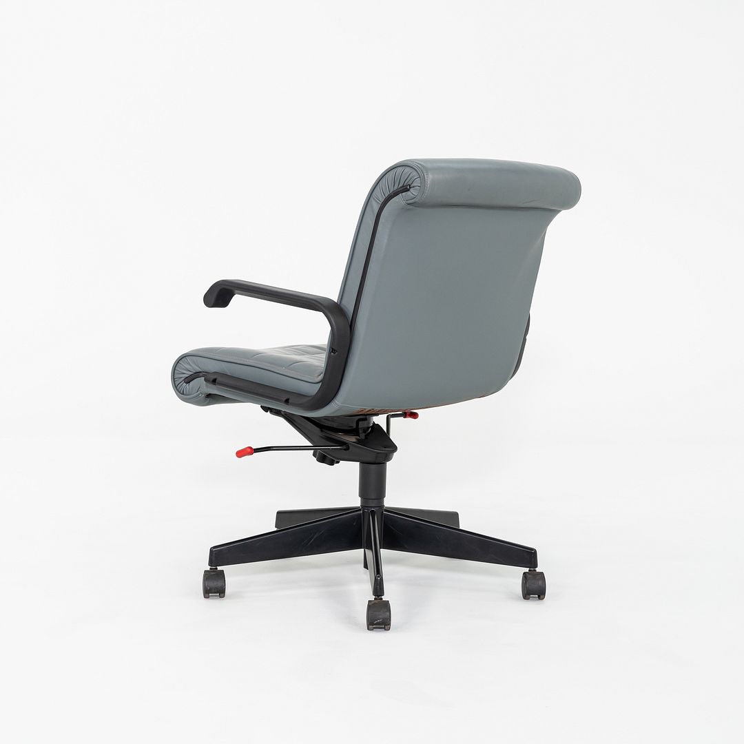 Sapper Management Chair
