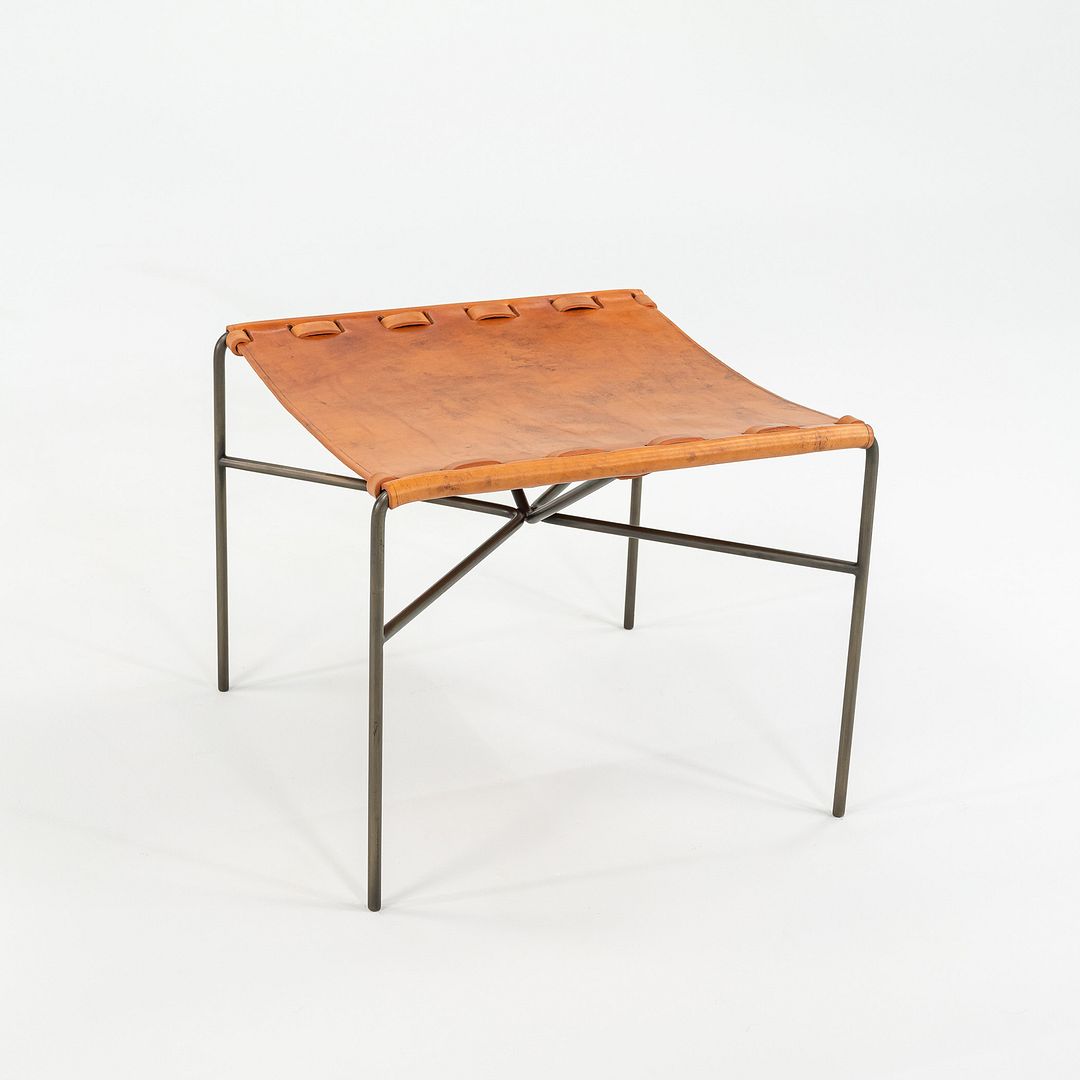 TG-19 Sling Ottoman