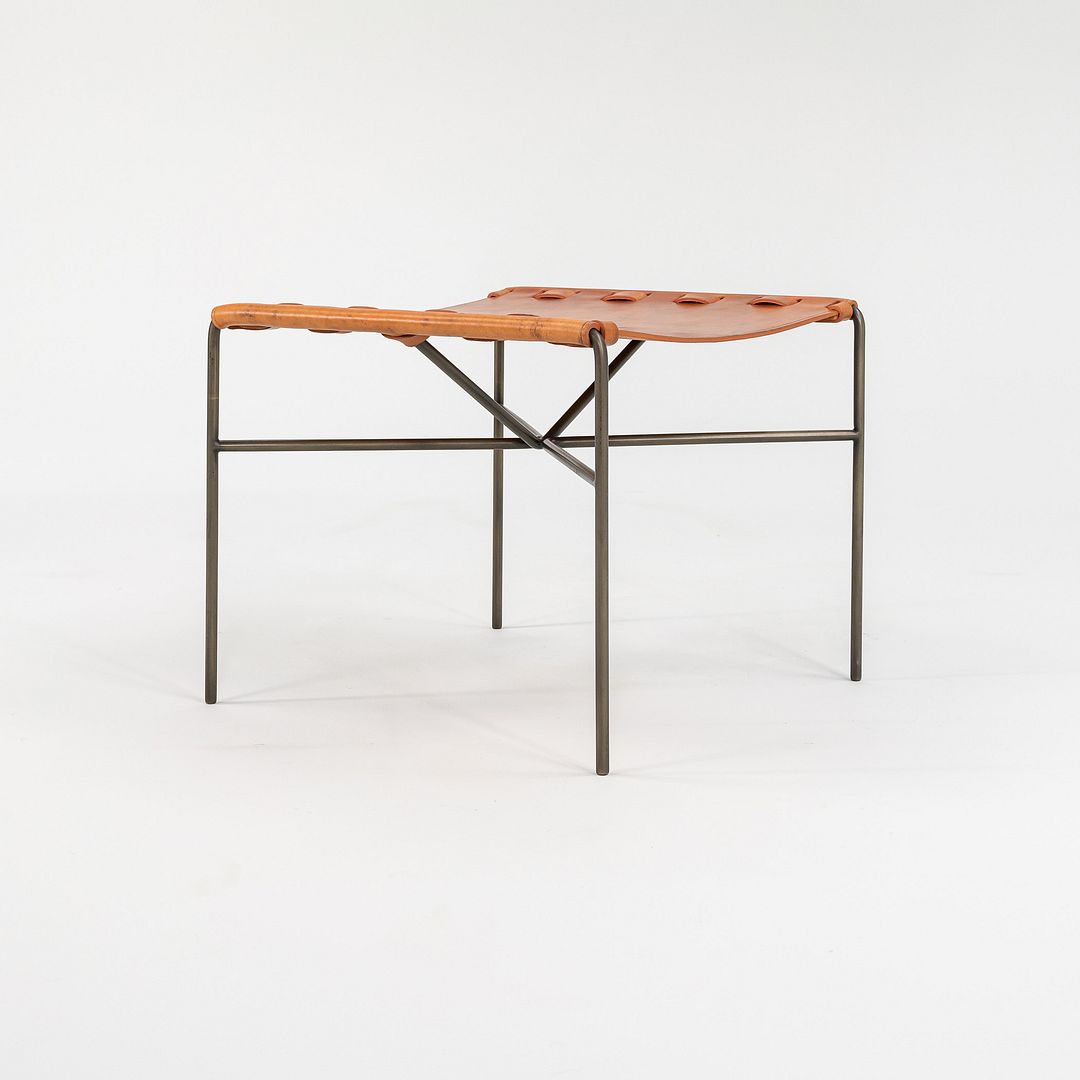 TG-19 Sling Ottoman