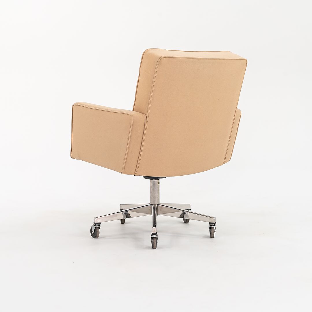 Cafiero Desk Chair with Tablet, Model 187