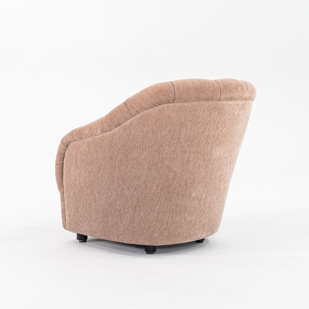 Tufted Club, Model 2084