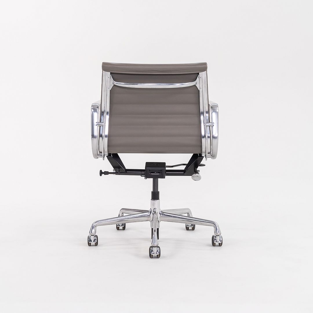 Aluminum Group Management Desk Chair, Model EA335