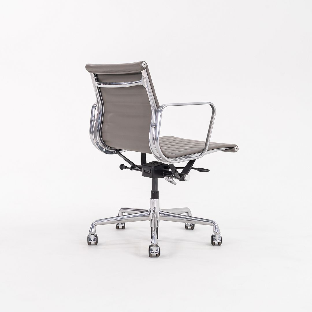 Aluminum Group Management Desk Chair, Model EA335