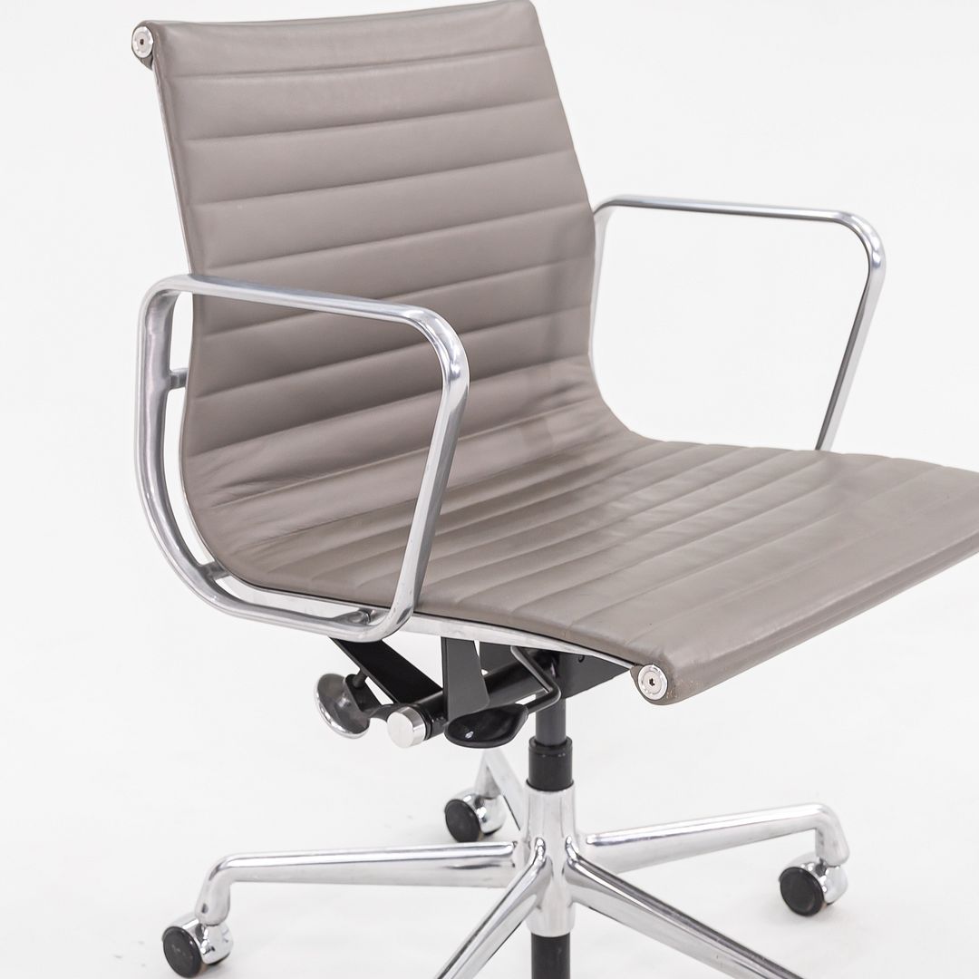 Aluminum Group Management Desk Chair, Model EA335