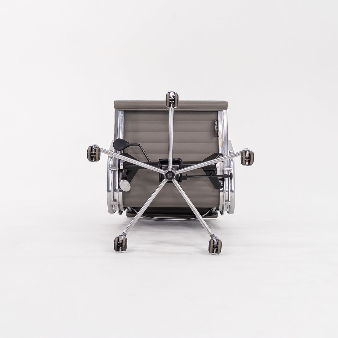 Aluminum Group Management Desk Chair, Model EA335