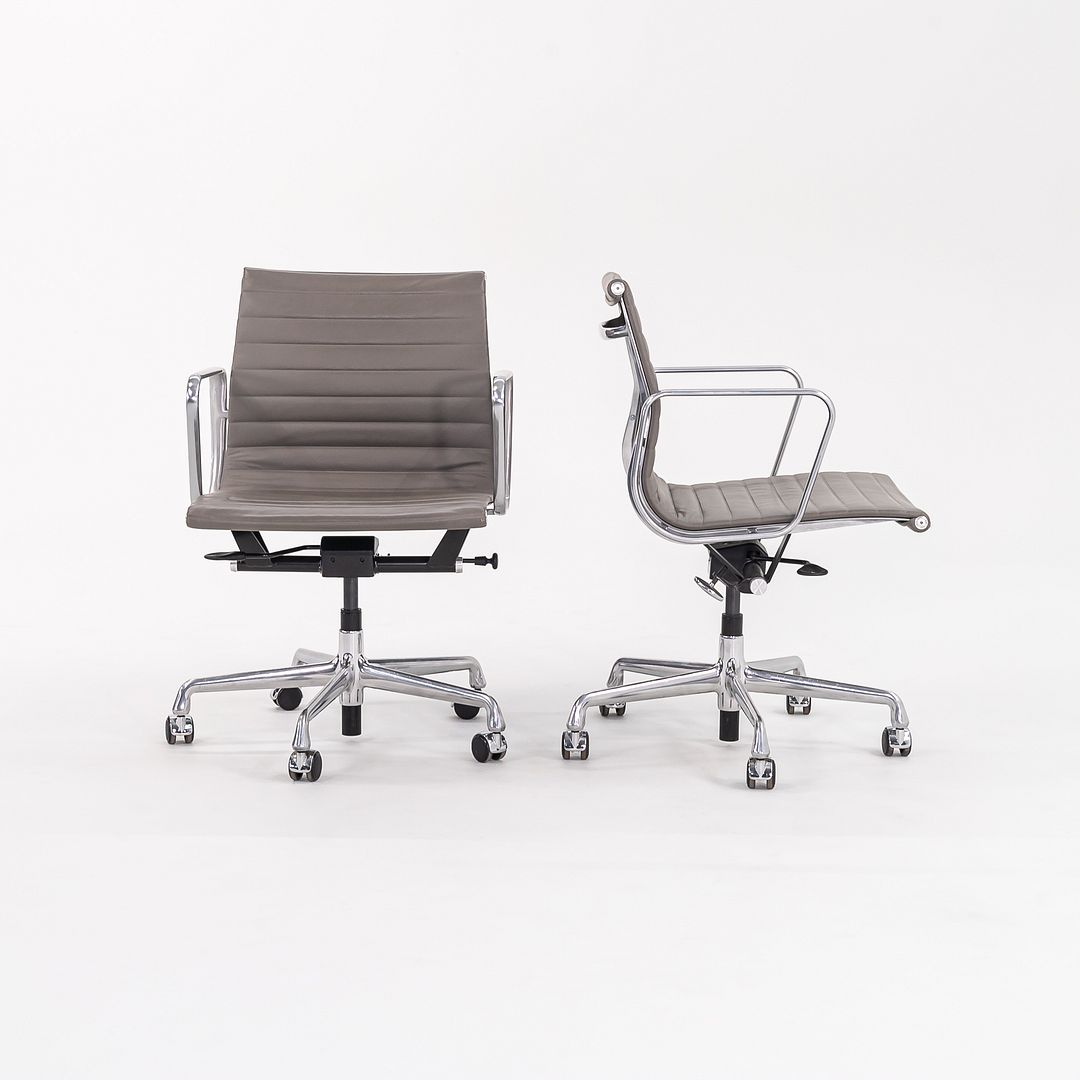 Aluminum Group Management Desk Chair, Model EA335