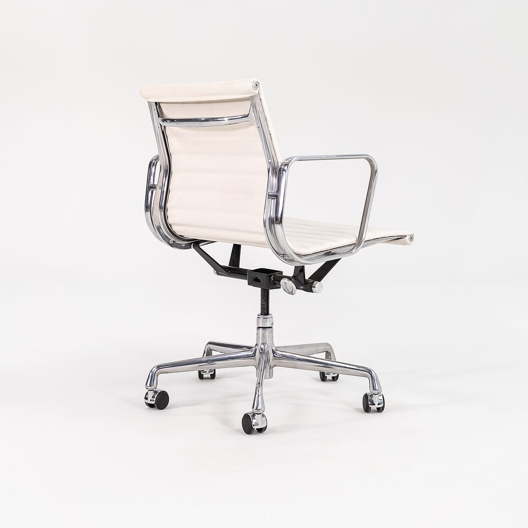 Aluminum Group Management Desk Chair, Model EA335
