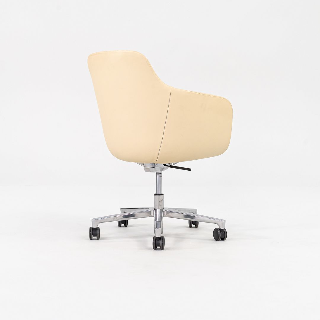 Saiba Mid-Back Task Chair with Five-Star Base